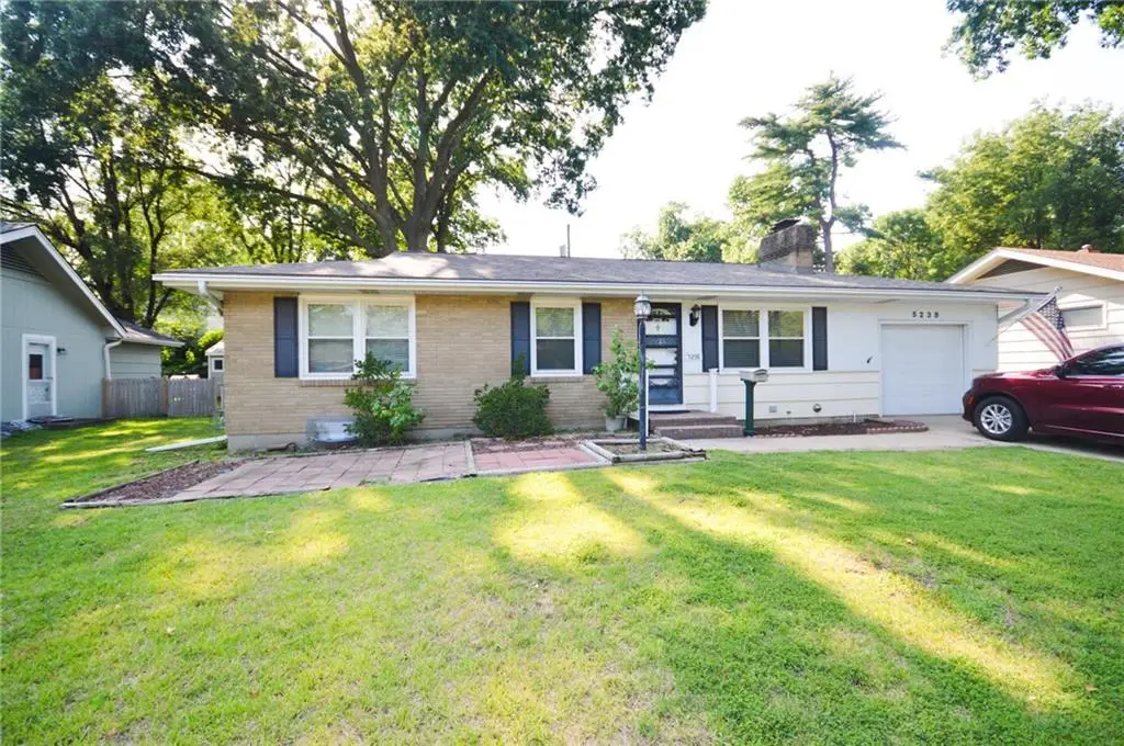 5238 N Wayne Avenue, Kansas City, MO 64118 - #1