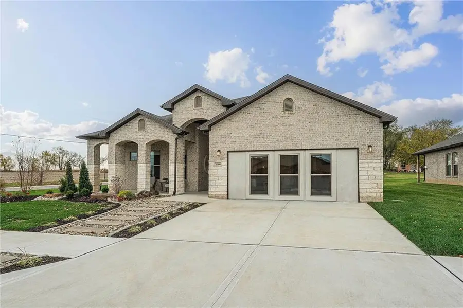 9299 Pickering Street, Lenexa, KS 66227 - #2
