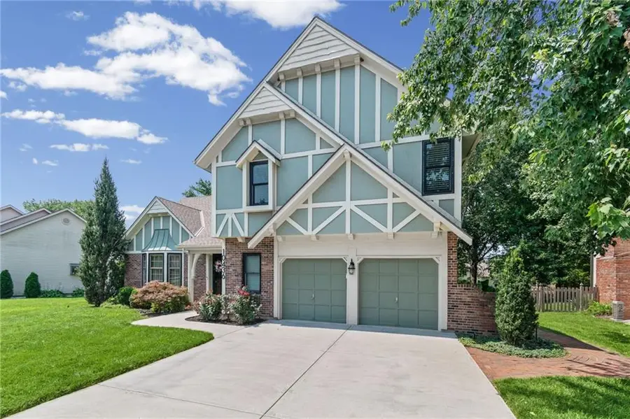 10436 Flint Street, Overland Park, KS 66214 - #3