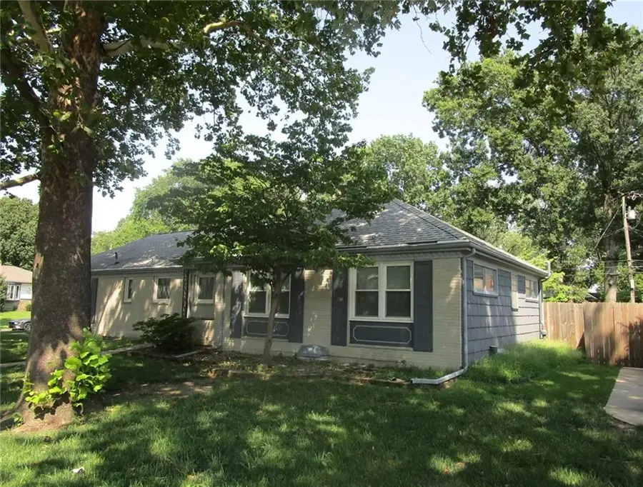 600 S Edgemere Drive, Olathe, KS 66061 - #3
