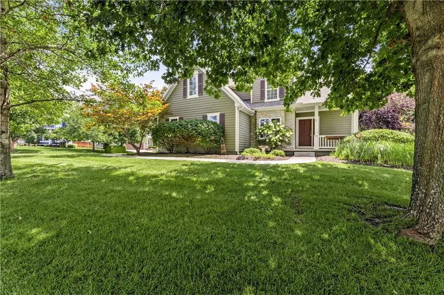 6001 Lone Elm Road, Shawnee, KS 66218 - #2