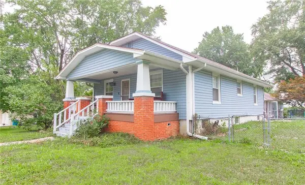 337 E Main Street, Odessa, MO 64076