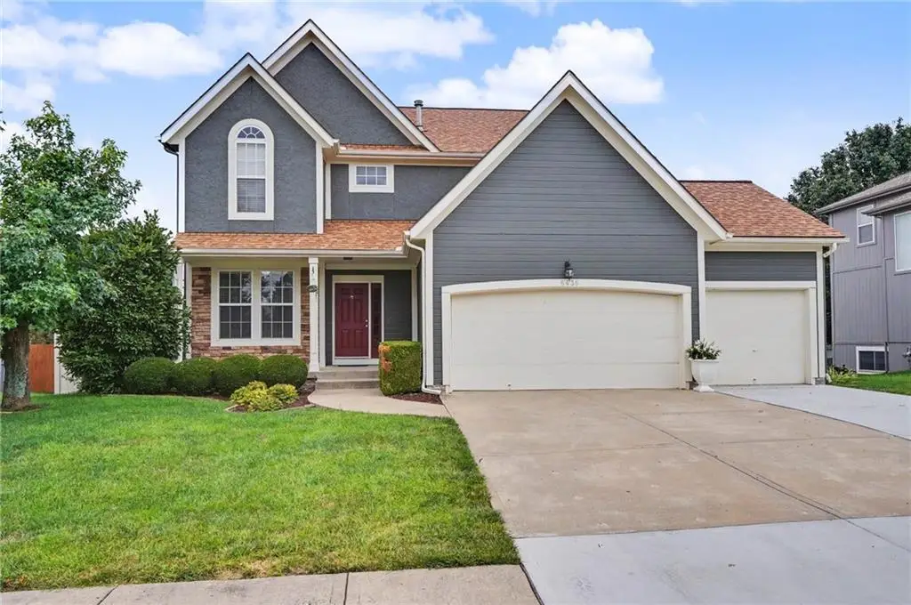 8438 Timber Ridge Street, De Soto, KS 66018 - #1