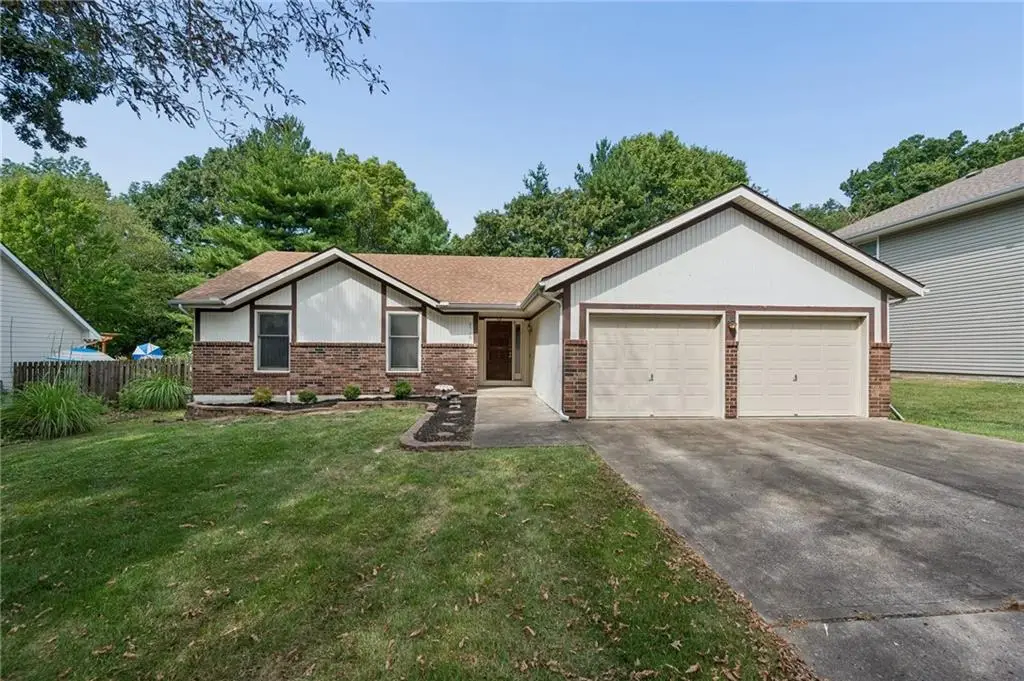 8520 N Campbell Street, Kansas City, MO 64155 - #1