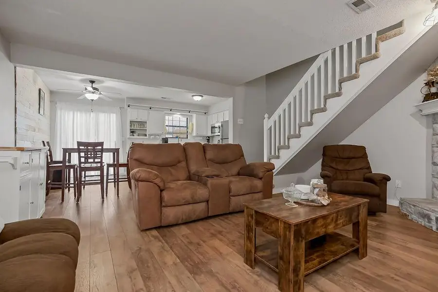 404 NE 6th Street #D, Blue Springs, MO 64014 - #3