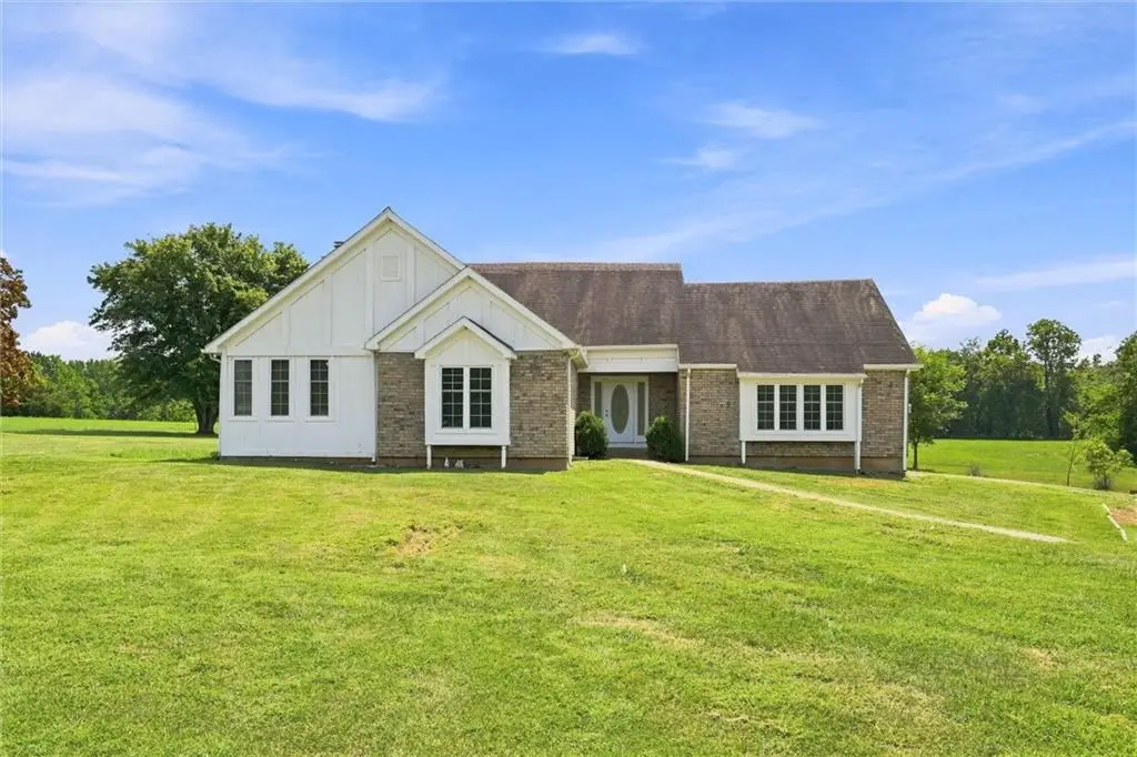 1113 SW 1501st Road, Garden City, MO 64747 - #1