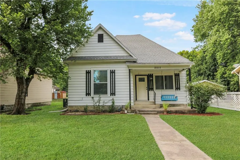 2511 Clark Avenue, Parsons, KS 67357 - #1