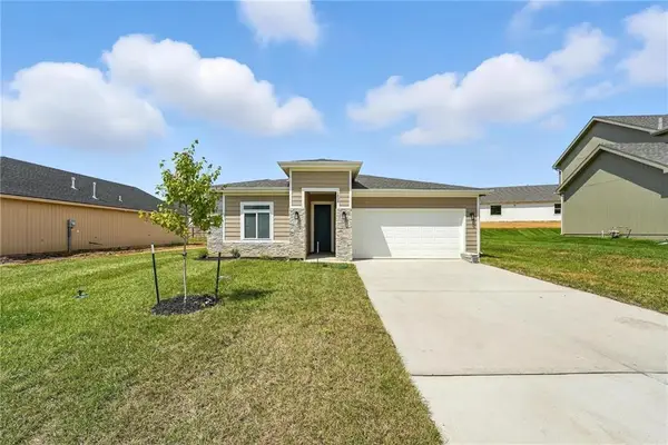 17561 Spivey Street, Gardner, KS 66030
