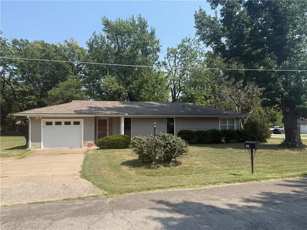 2400 Linda Jean Drive, Independence, KS 67301 - #1