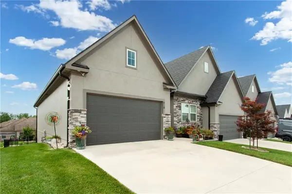 809 NE Algonquin Street, Lee's Summit, MO 64064