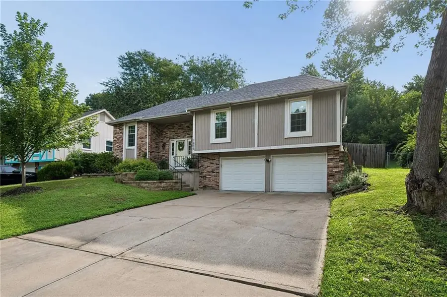 7833 N Michigan Avenue, Kansas City, MO 64118 - #2
