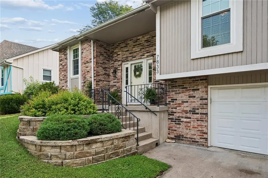 7833 N Michigan Avenue, Kansas City, MO 64118 - #3