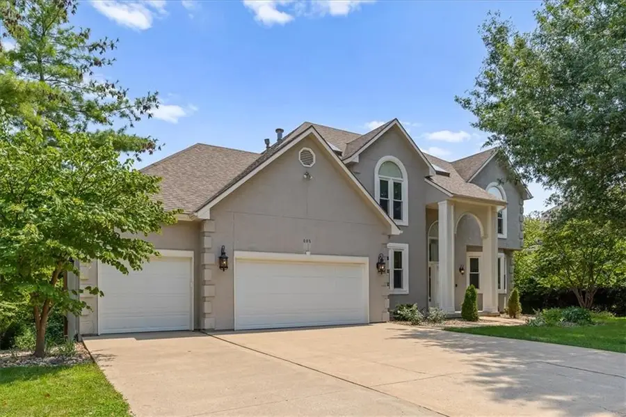 605 Edgewood Drive, Lees Summit, MO 64081 - #2