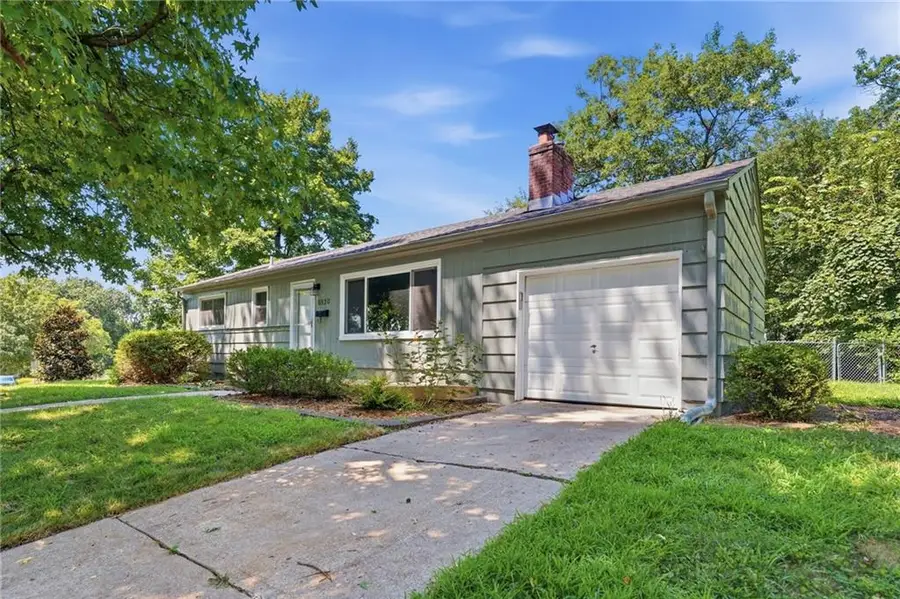 6930 Eby Avenue, Merriam, KS 66204 - #2
