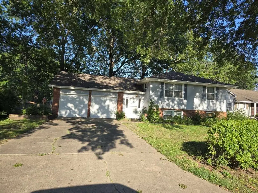 8805 Evanston Avenue, Kansas City, MO 64138 - #1