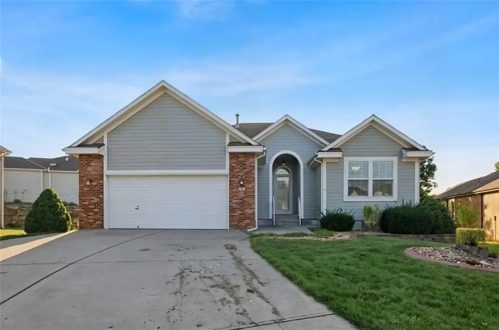 7304 N Cypress Avenue, Kansas City, MO 64119 - #1