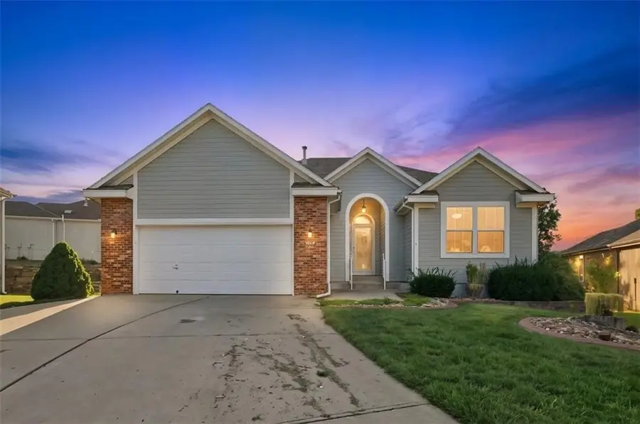 7304 N Cypress Avenue, Kansas City, MO 64119 - #2