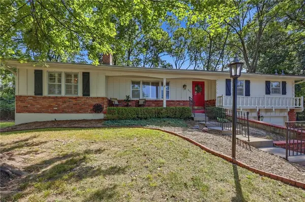 211 W 104th Terrace, Kansas City, MO 64114