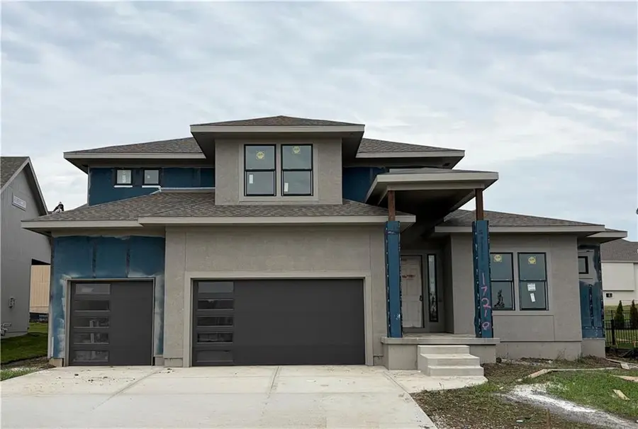 17210 S Heatherwood Street, Olathe, KS 66062 - #2