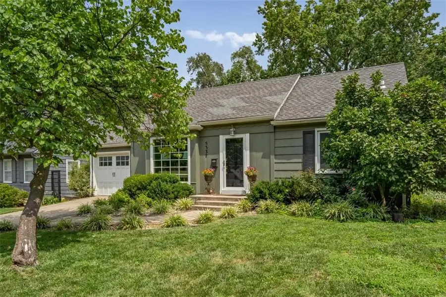 5337 Clark Drive, Roeland Park, KS 66205 - #2