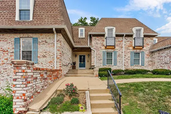 5716 Metcalf Court, Overland Park, KS 66202