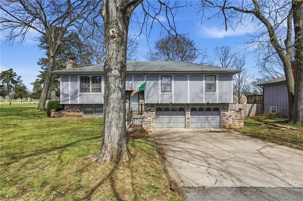 11714 W 61st Terrace, Shawnee, KS 66203 - #1