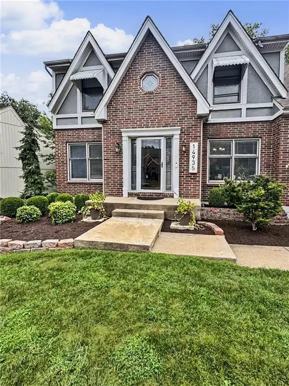 14935 W 76th Street, Lenexa, KS 66216