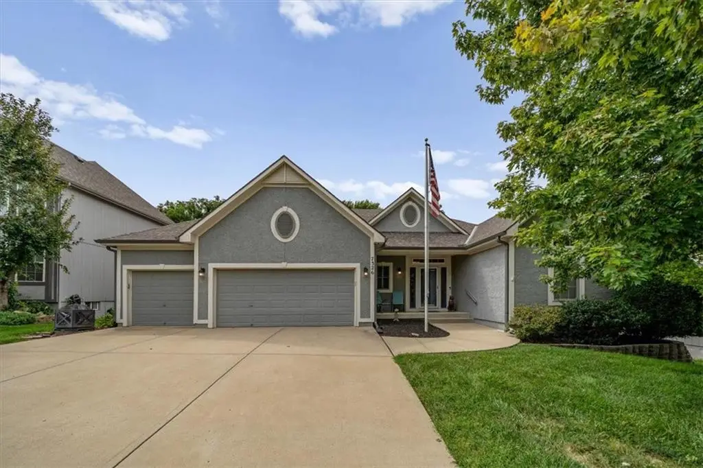 7326 Charles Street, Shawnee, KS 66216 - #1