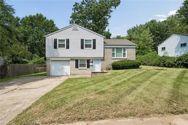 16412 E 32nd Street S, Independence, MO 64055