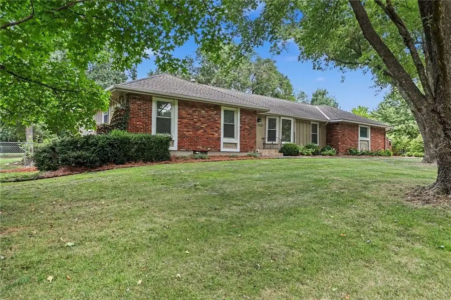 25322 Lone Pine Drive, Cleveland, MO 64734 - #2