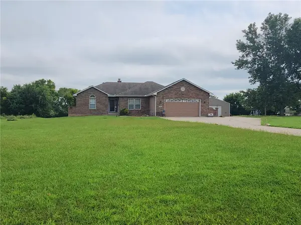 19505 E 217 Street, Harrisonville, MO 64701
