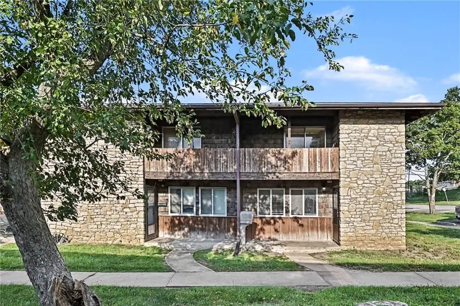 1225 N 77th Terrace, Kansas City, KS 66112 - #2