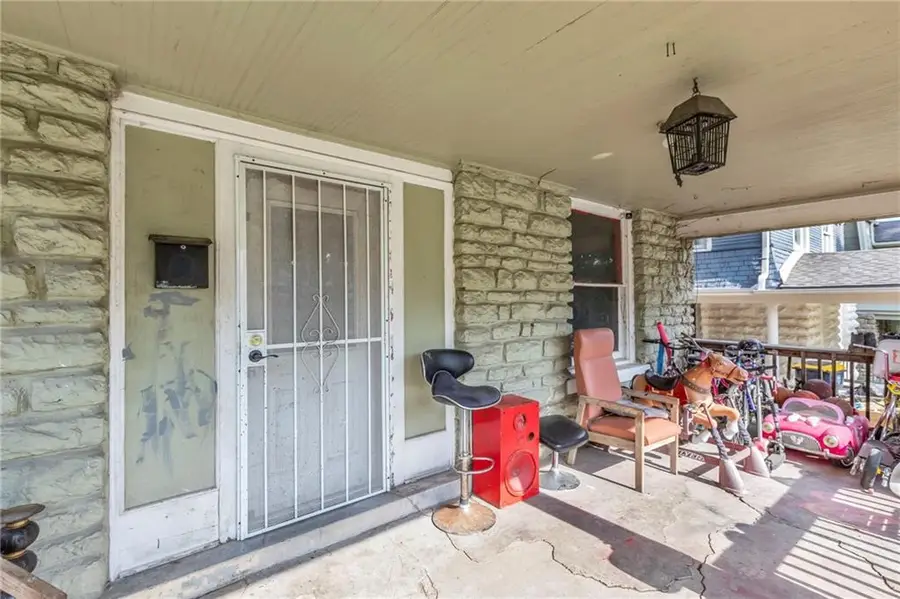 4010 Chestnut Avenue, Kansas City, MO 64131 - #2