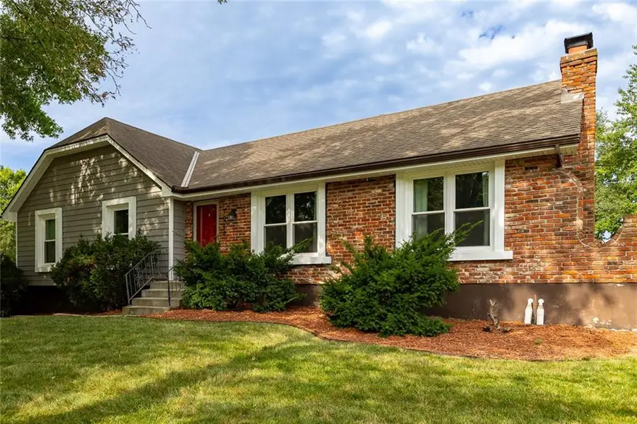 7914 N Garfield Avenue, Kansas City, MO 64118 - #2