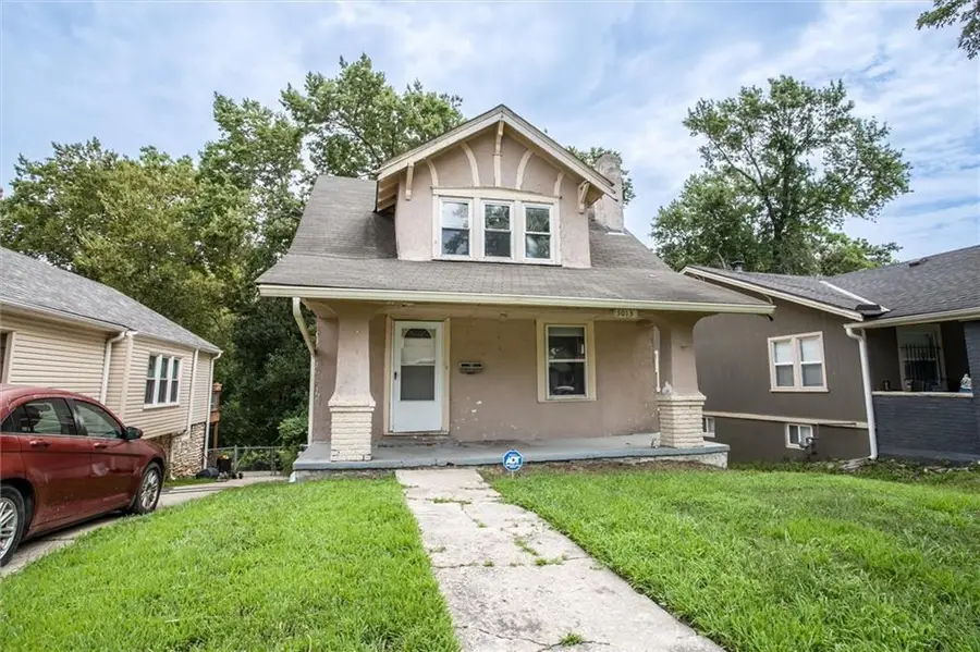 3013 Parkwood Boulevard, Kansas City, KS 66104 - #3