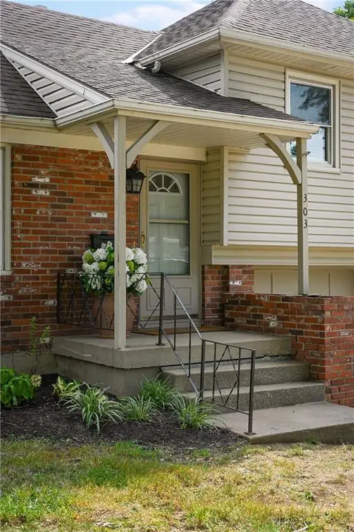 303 SW Pinnell Drive, Lees Summit, MO 64081 - #2