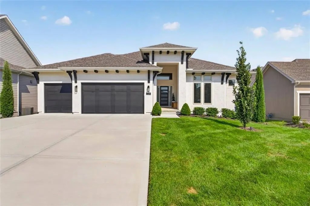 17401 Oakshire Street, Overland Park, KS 66221 - #1