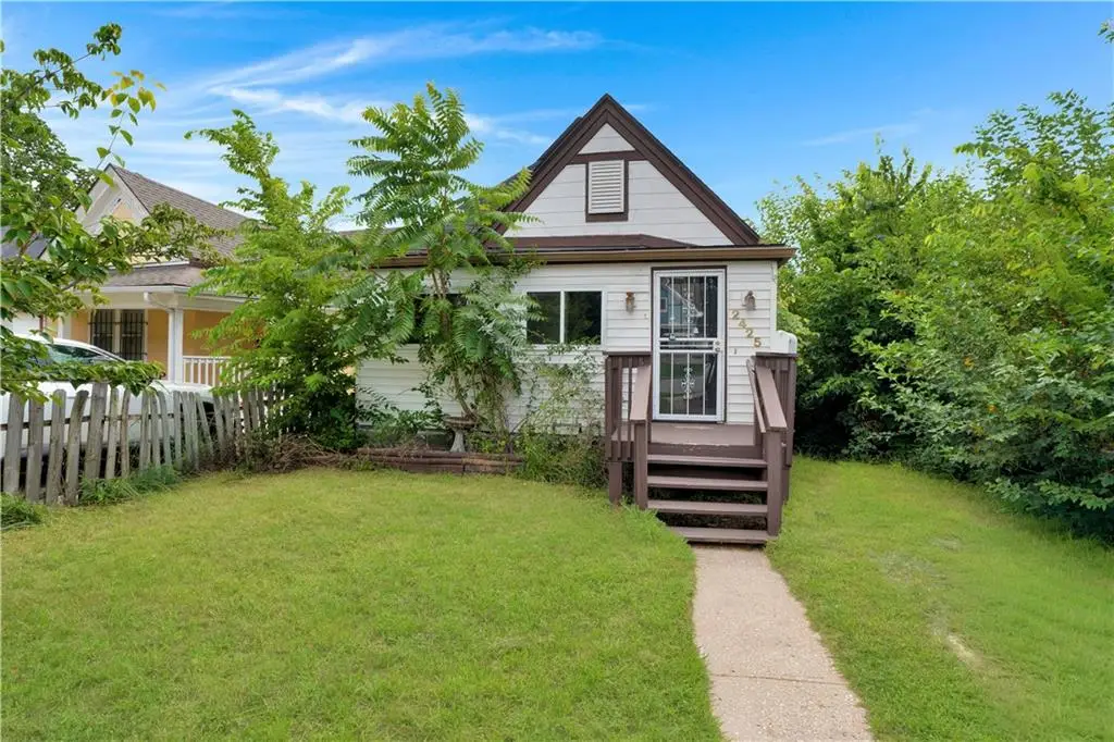2425 Jackson Avenue, Kansas City, MO 64127 - #1