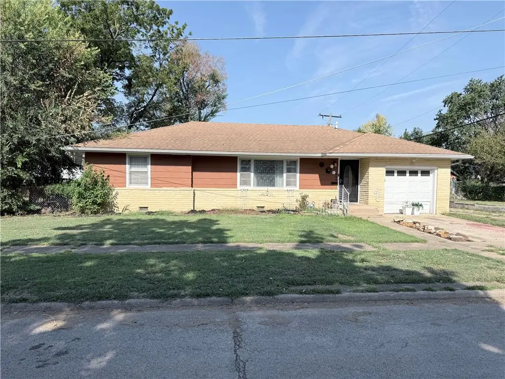 409 N 15th Street, Independence, KS 67301 - #1