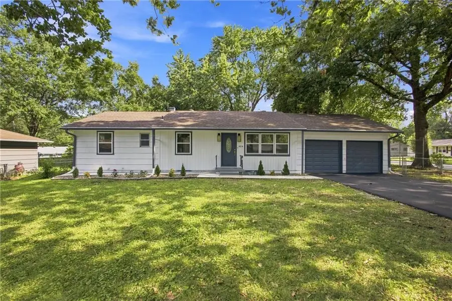 4514 E 113th Street, Kansas City, MO 64137 - #2