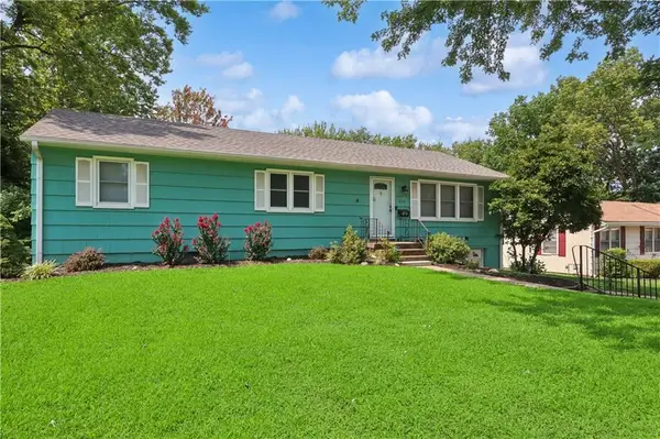 6716 Corrington Avenue, Kansas City, MO 64133