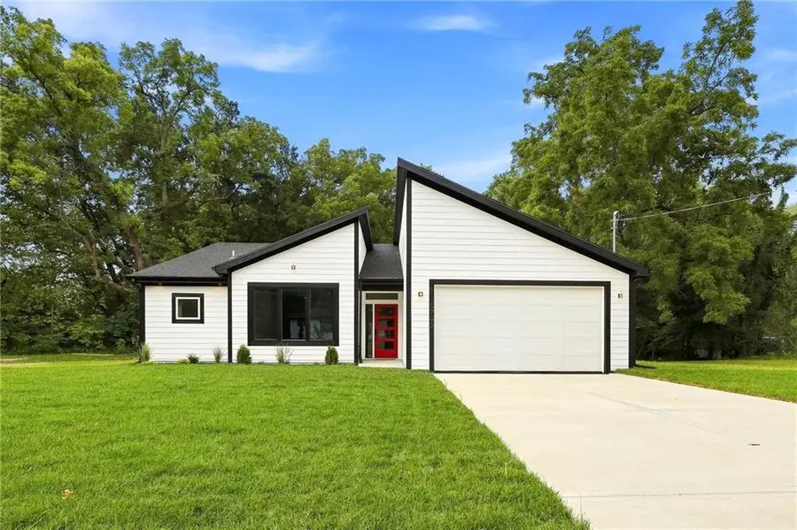 5705 Tauromee Avenue, Kansas City, KS 66102 - #2
