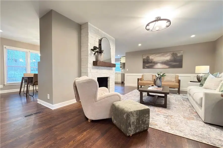 9704 Manor Road, Leawood, KS 66206 - #3