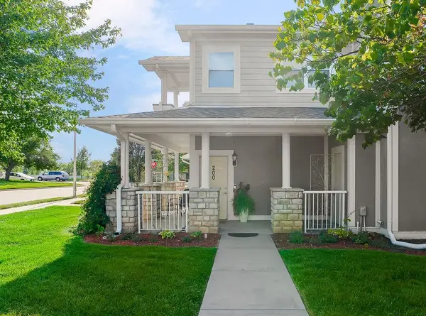 11701 S Roundtree Street #200, Olathe, KS 66061