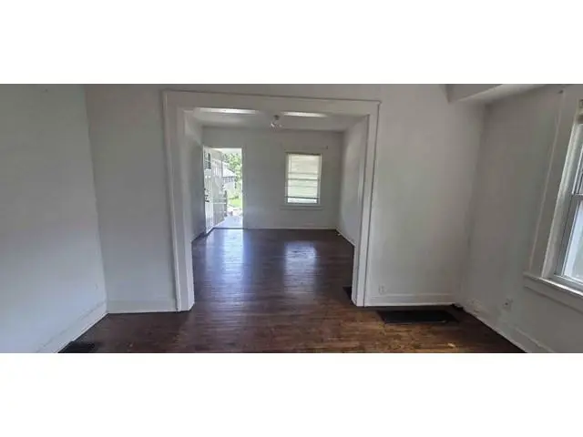 5038 Bellefontaine Avenue, Kansas City, MO 64130 - #2