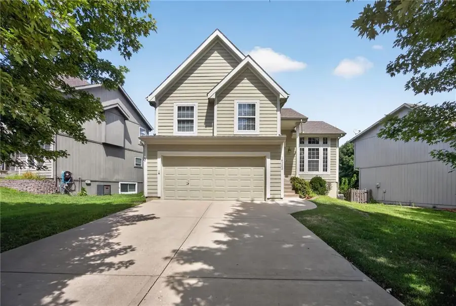 16222 W 157th Terrace, Olathe, KS 66062 - #2