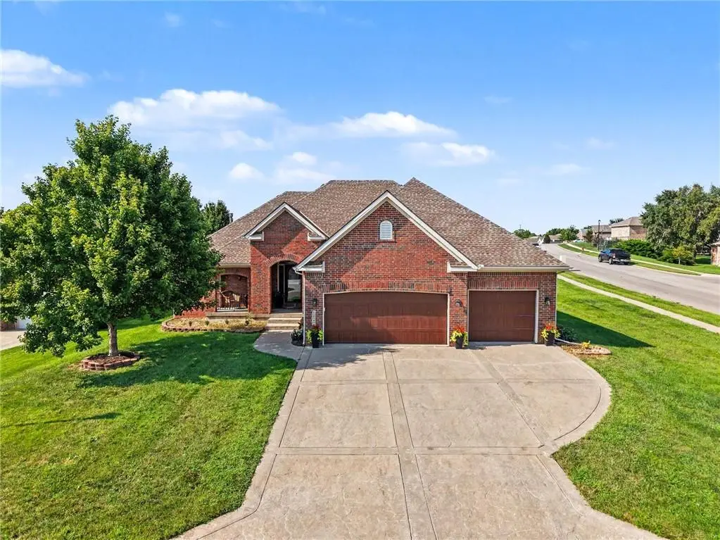 10900 Delavan Court, Kansas City, KS 66109 - #1