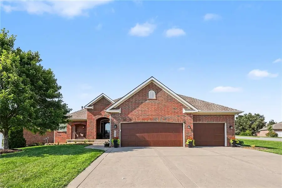 10900 Delavan Court, Kansas City, KS 66109 - #3