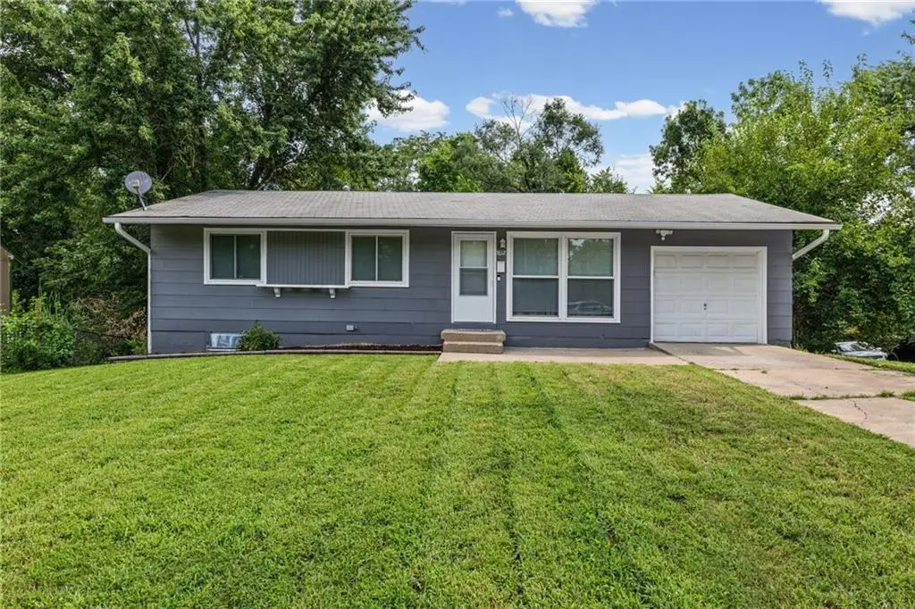 7612 E 51st Terrace, Kansas City, MO 64129 - #1