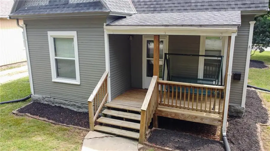 843 S Sycamore Street, Ottawa, KS 66067 - #2